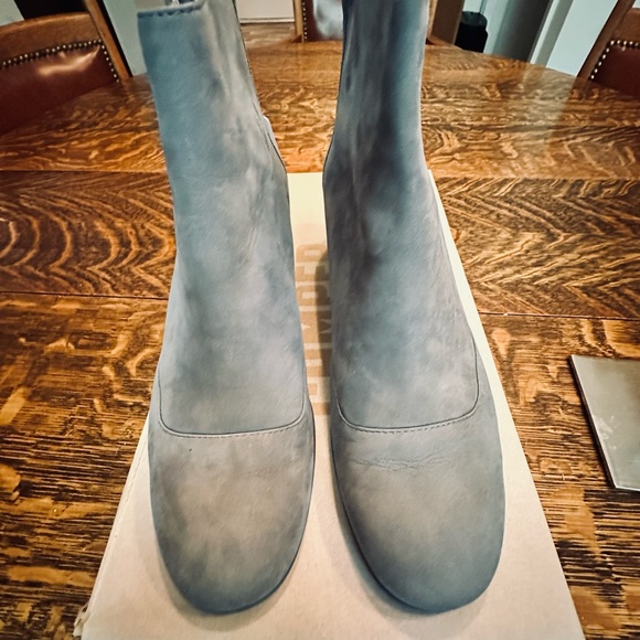 Camper Womens Dove Gray Nubuck Ankle boots. - Picture 2 of 5